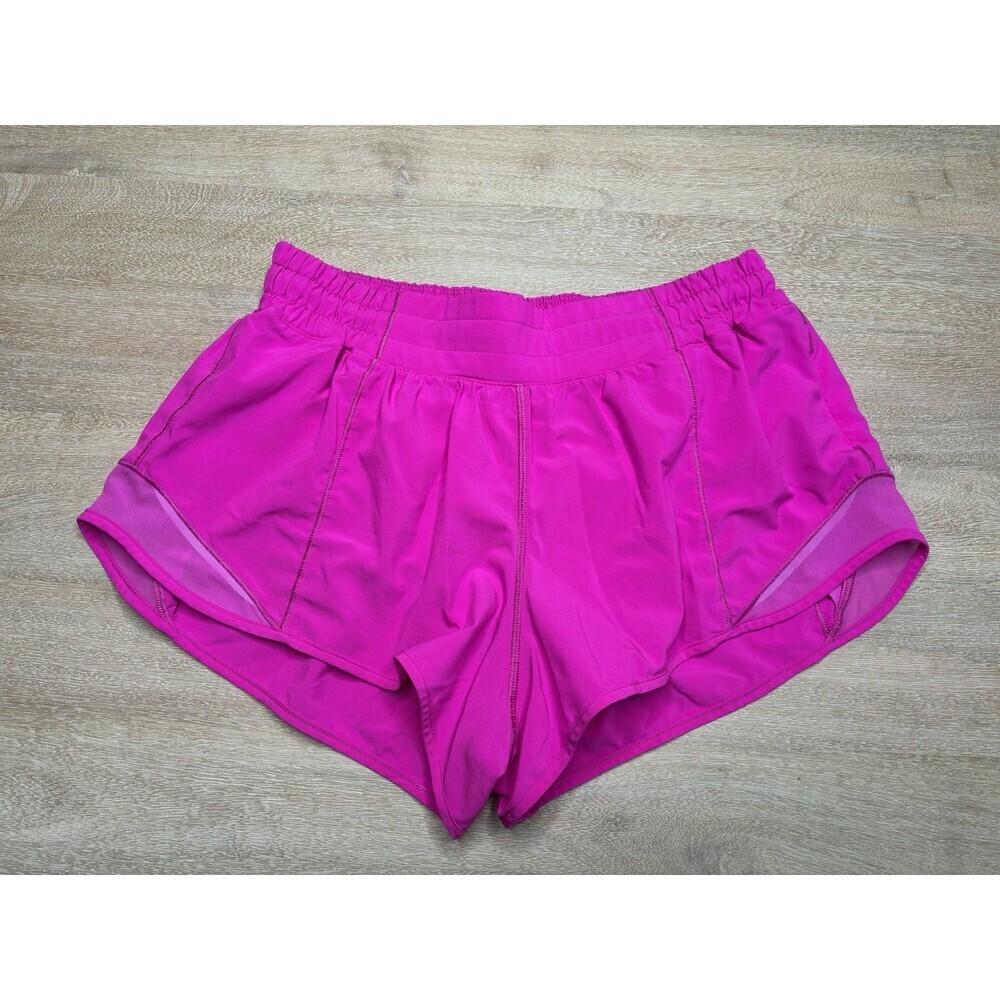 Lululemon Hotty Hot Low-Rise Lined Short 2.5" Purple Highlight Size 8 - Picture 3 of 5
